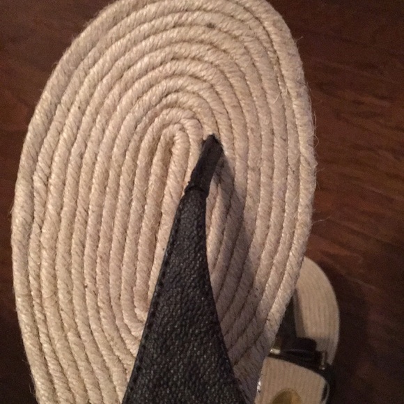 MICHAEL KORS SIGNATURE SANDALS! New! Brown! Sz 9 - Picture 4 of 8